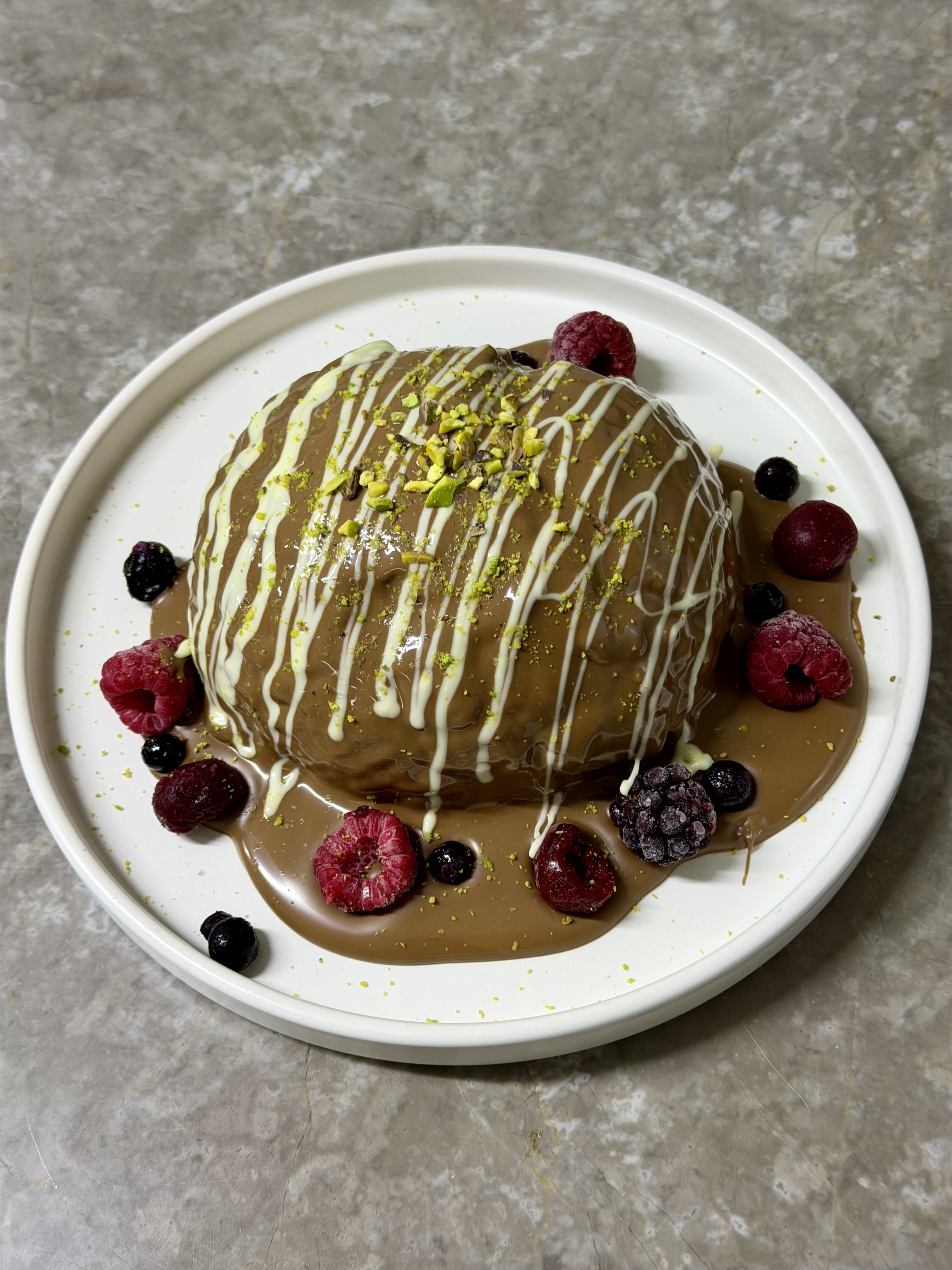 Orman Meyveli Profiterol